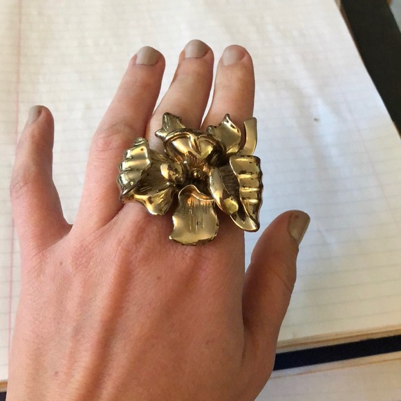 BCBG gold colored double ring - Picture 2 of 3